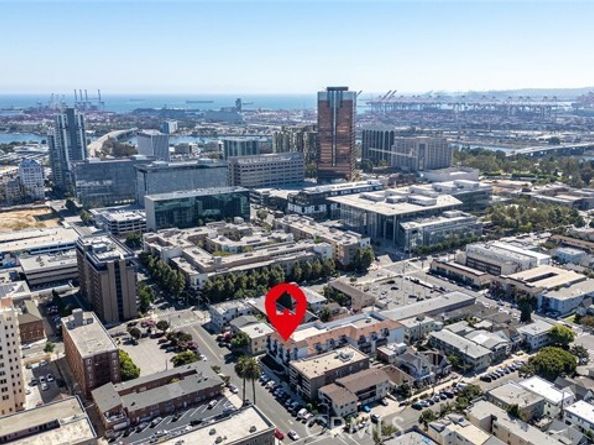 327 Chestnut Avenue 102, Long Beach CA 90802