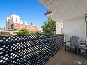 327 Chestnut Avenue 102, Long Beach CA 90802