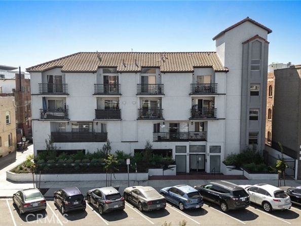 327 Chestnut Avenue 102, Long Beach CA 90802