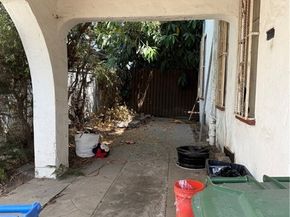 7830 S Victoria, Los Angeles CA 90043