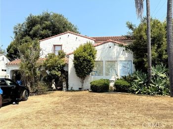 7830 S Victoria