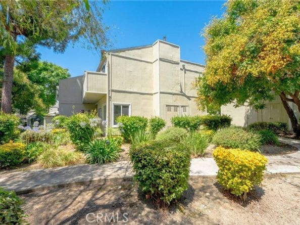 646 Sycamore Avenue 18, Claremont CA 91711