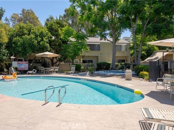 646 Sycamore Avenue 18, Claremont CA 91711