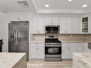 646 Sycamore Avenue 18, Claremont CA 91711