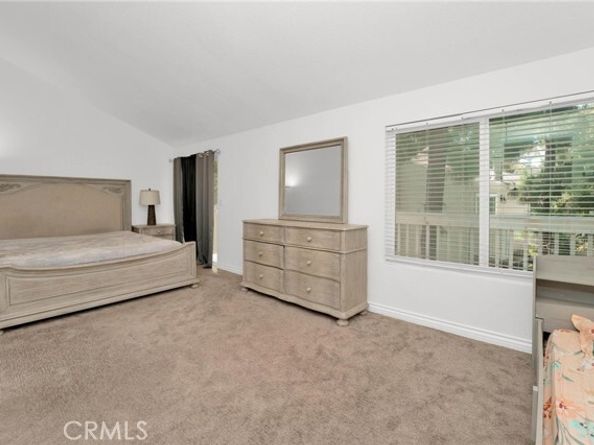 646 Sycamore Avenue 18, Claremont CA 91711