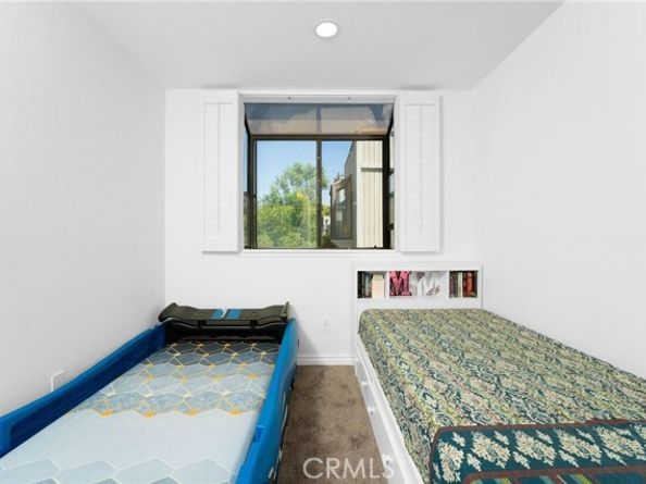 646 Sycamore Avenue 18, Claremont CA 91711