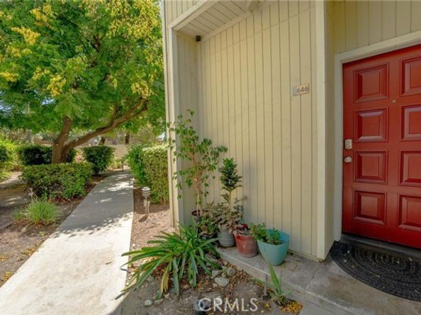 646 Sycamore Avenue 18, Claremont CA 91711