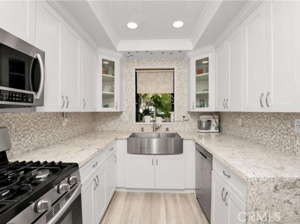 646 Sycamore Avenue 18, Claremont CA 91711