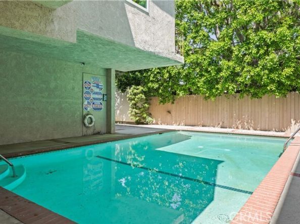 4230 Whitsett Avenue 6, Studio City (los Angeles) CA 91604