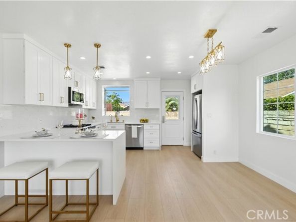 10414 El Dorado Avenue, Pacoima (los Angeles) CA 91331
