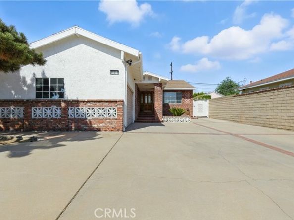 10414 El Dorado Avenue, Pacoima (los Angeles) CA 91331