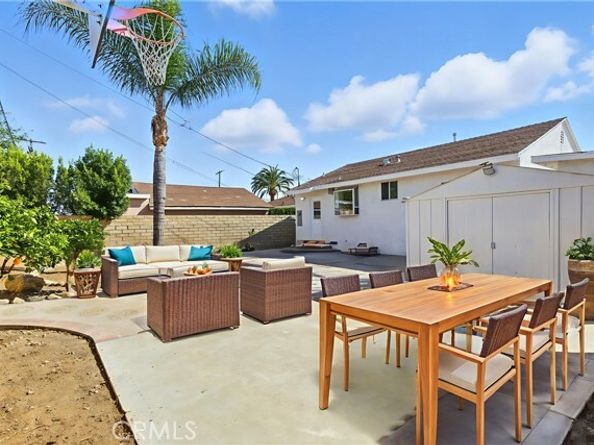 10414 El Dorado Avenue, Pacoima (los Angeles) CA 91331