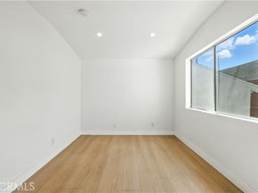 10414 El Dorado Avenue, Pacoima (los Angeles) CA 91331