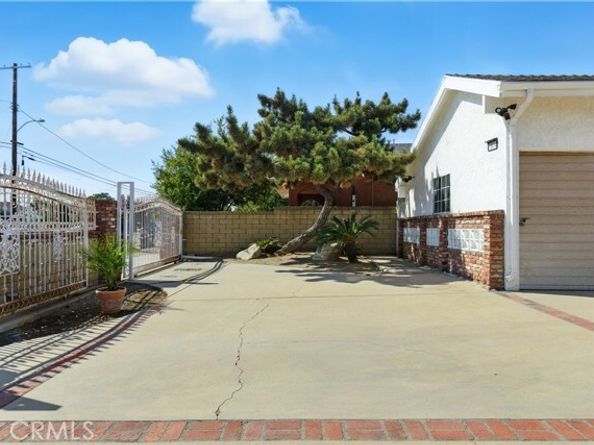 10414 El Dorado Avenue, Pacoima (los Angeles) CA 91331