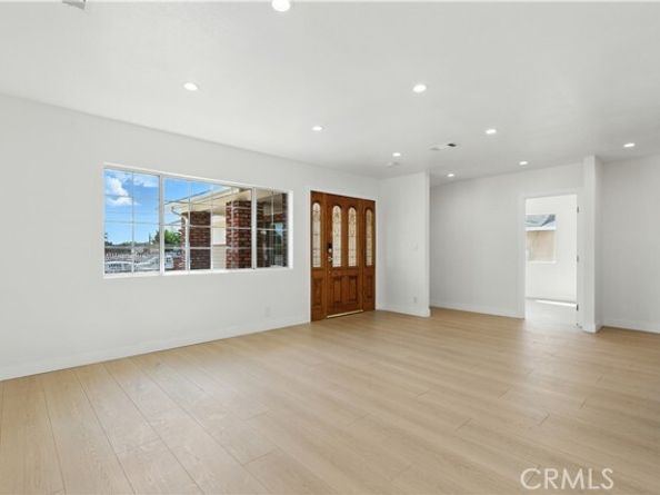 10414 El Dorado Avenue, Pacoima (los Angeles) CA 91331