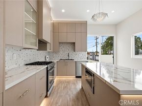 8149 Saint Clair, North Hollywood (los Angeles) CA 91605