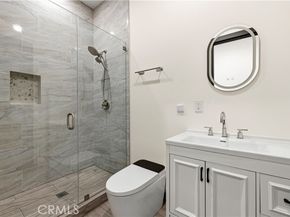 8149 Saint Clair, North Hollywood (los Angeles) CA 91605