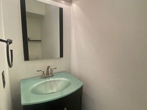 7738 Via Napoli 50, Burbank CA 91504