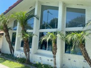 7738 Via Napoli 50, Burbank CA 91504