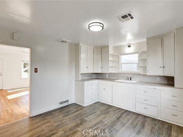 10335 Scoville Avenue, Sunland (los Angeles) CA 91040