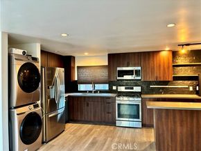 20422 Schoenborn, Winnetka (los Angeles) CA 91306