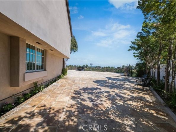 15464 Duomo Via Street, Los Angeles CA 90077