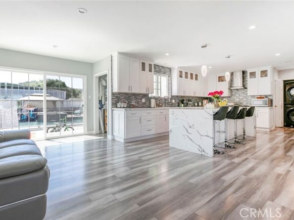 11024 Peoria Street, Sun Valley (los Angeles) CA 91352
