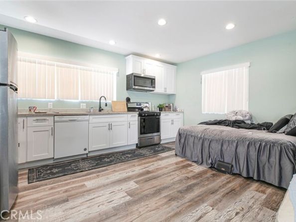 11024 Peoria Street, Sun Valley (los Angeles) CA 91352