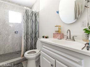 11024 Peoria Street, Sun Valley (los Angeles) CA 91352