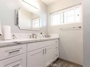 11024 Peoria Street, Sun Valley (los Angeles) CA 91352