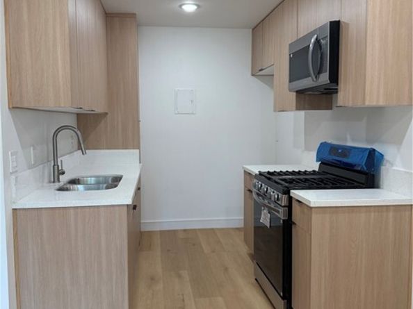14805 Chase Street 224, Panorama City (los Angeles) CA 91402