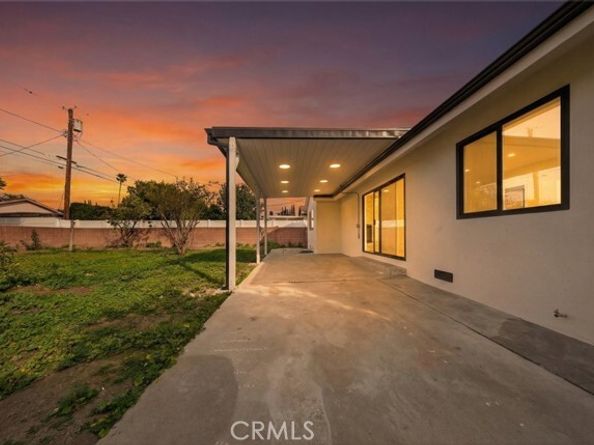 15753 Cohasset Street, Van Nuys (los Angeles) CA 91406