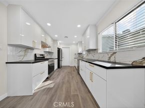 15753 Cohasset Street, Van Nuys (los Angeles) CA 91406