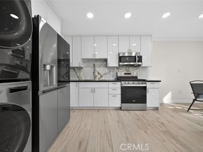 15753 Cohasset Street, Van Nuys (los Angeles) CA 91406