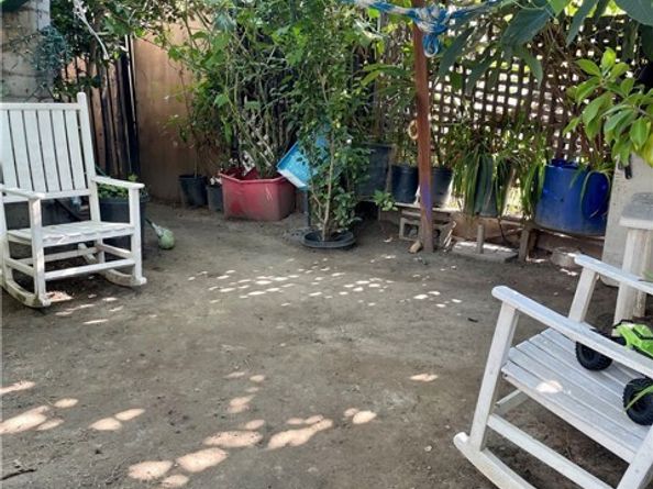 6558 S Van Ness, Los Angeles CA 90047