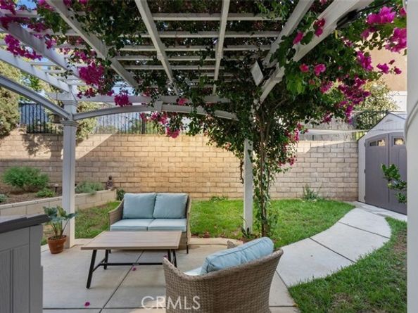 13372 Hyland, Sylmar (los Angeles) CA 91342