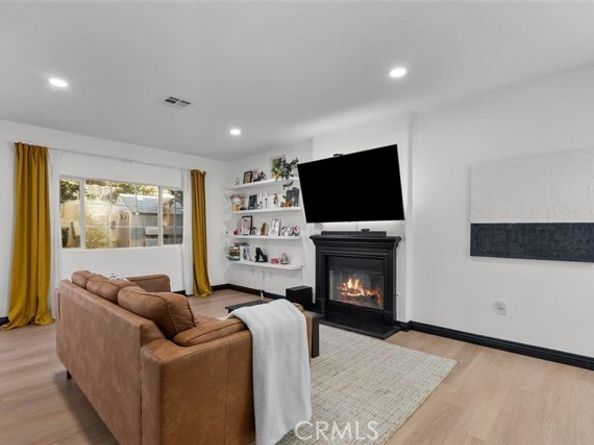 13372 Hyland, Sylmar (los Angeles) CA 91342