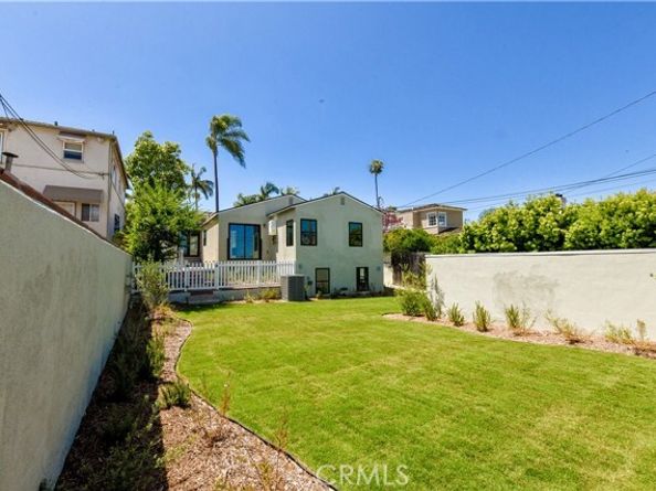 292 Granada, Long Beach CA 90803
