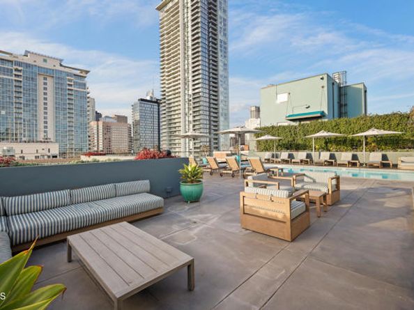 849 S Broadway M11, Los Angeles CA 90014