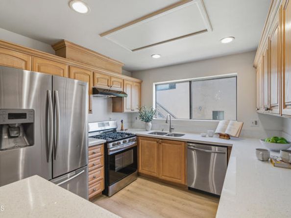 450 W Dryden Street 106, Glendale CA 91202