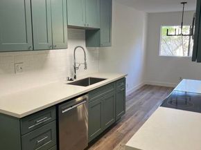 277 Pleasant St Street 201, Pasadena CA 91101