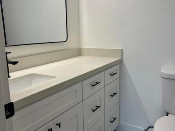 277 Pleasant St Street 201, Pasadena CA 91101