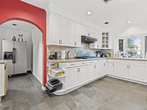 17350 Osborne Street, Northridge (los Angeles) CA 91325