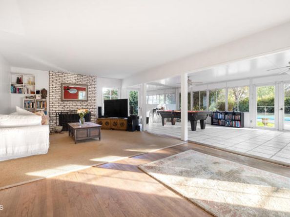 17350 Osborne Street, Northridge (los Angeles) CA 91325