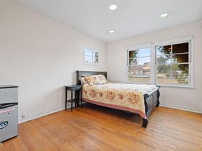17350 Osborne Street, Northridge (los Angeles) CA 91325