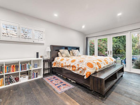 17350 Osborne Street, Northridge (los Angeles) CA 91325