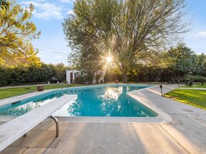 17350 Osborne Street, Northridge (los Angeles) CA 91325