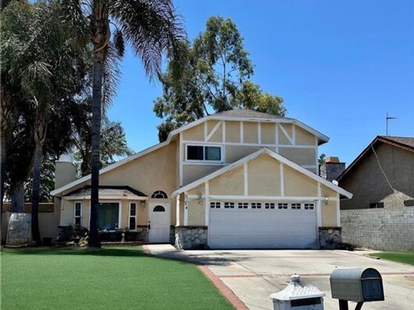 8359 Deering Avenue, Canoga Park (los Angeles) CA 91304