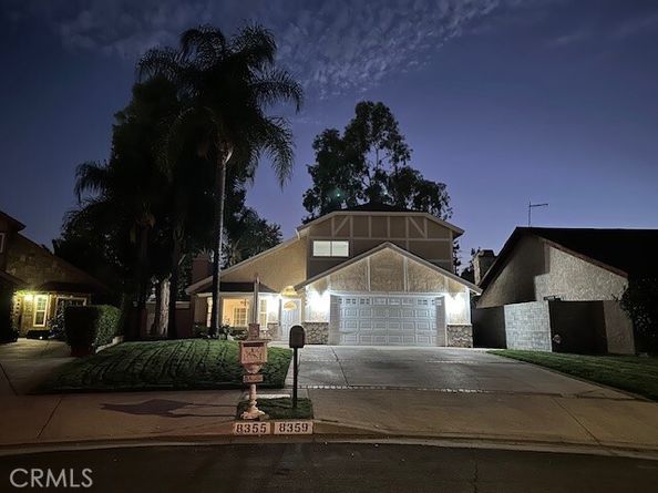 8359 Deering Avenue, Canoga Park (los Angeles) CA 91304