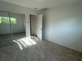 8359 Deering Avenue, Canoga Park (los Angeles) CA 91304